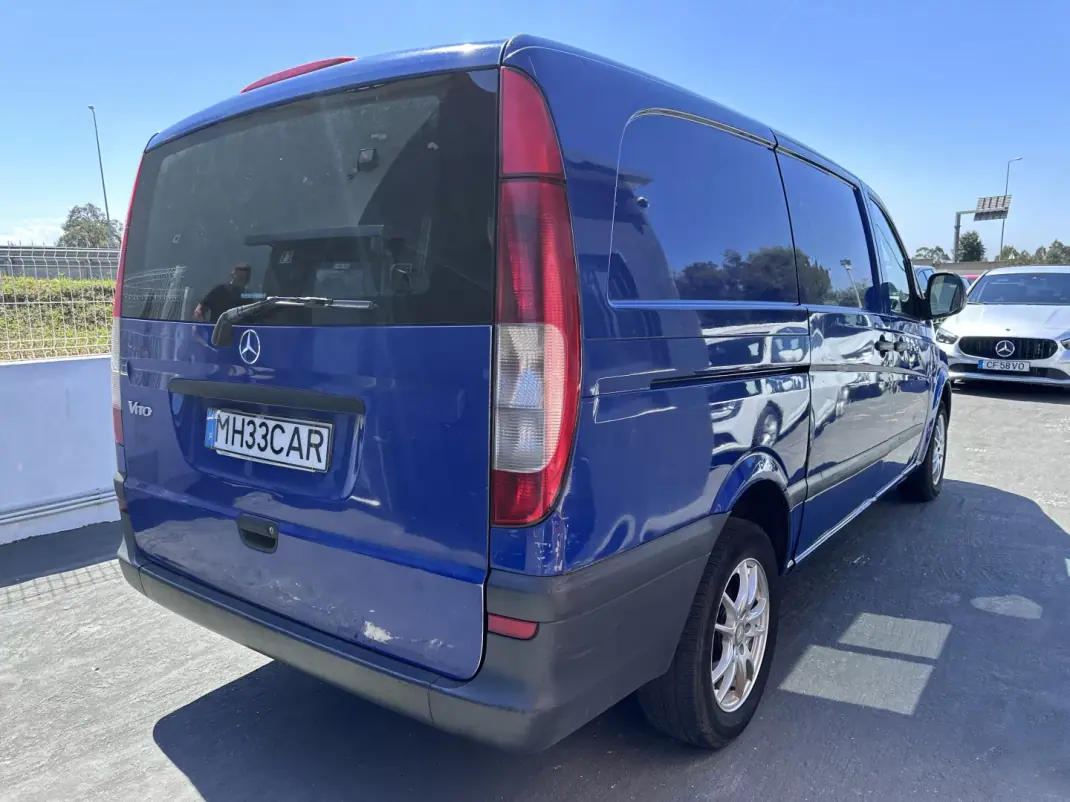 Mercedes-Benz VITO 111 CDI -LONGA 2005 - 5900 EUR, 400000 km - AUTO.MOTO.pt - 400000km - foto 4 de 22