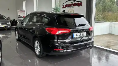 Ford Focus SW 2021 - 12999 EUR, 160121 km - AUTO.MOTO.pt - 160121km - foto 5 de 31