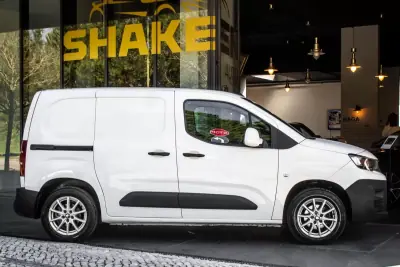 Peugeot Partner 1.5 Blue HDI 100 S&S Premium 2021 - 12990 EUR, 71659 km - AUTO.MOTO.pt - 71659km - foto 5 de 31