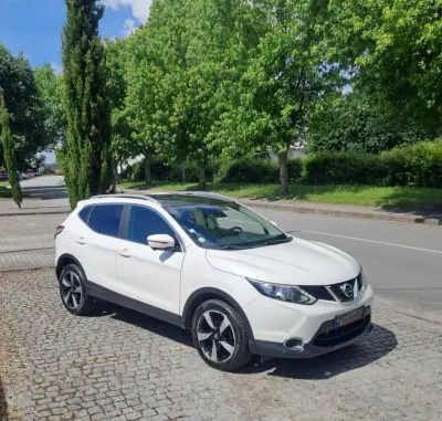 Nissan Qashqai 2017 - 16500 EUR, 150000 km - AUTO.MOTO.pt - 150000km - foto 8 de 14