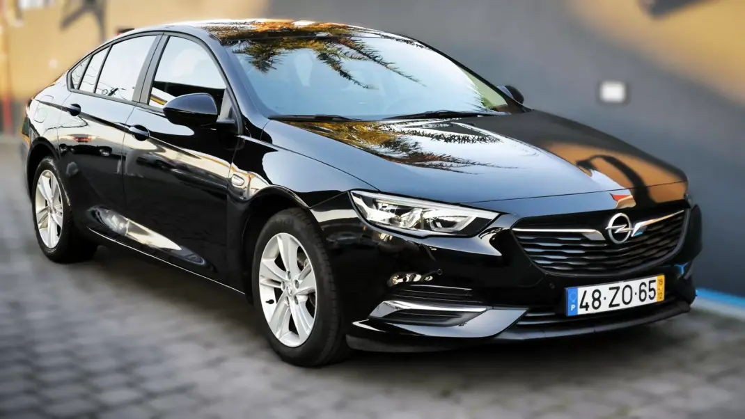 Opel Insignia Grand Sport 2019 - 14950 EUR, 70795 km - AUTO.MOTO.pt - 70795km - foto 5 de 36