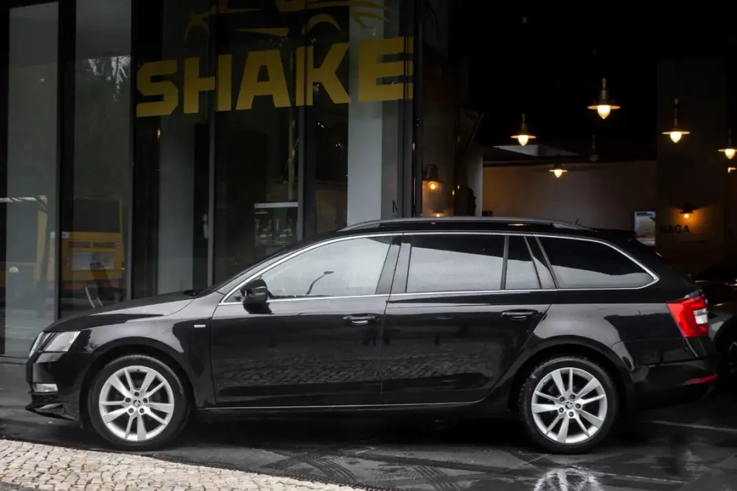 Skoda Octavia Break 2019 - 10990 EUR, 374598 km - AUTO.MOTO.pt - 374598km - foto 5 de 44