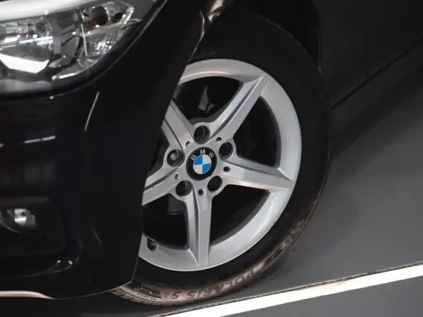 BMW 116 2016 - 10490 EUR, 246092 km - AUTO.MOTO.pt - 246092km - foto 8 de 19