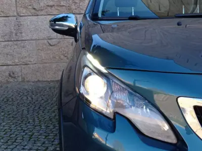 Peugeot 2008 2016 - 12200 EUR, 107000 km - AUTO.MOTO.pt - 107000km - foto 5 de 20