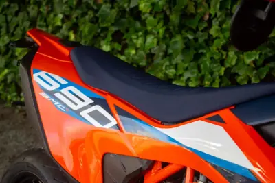 KTM 690 Enduro R 2023 - 10500 EUR, 7700 km - AUTO.MOTO.pt - 7700km - foto 10 de 11