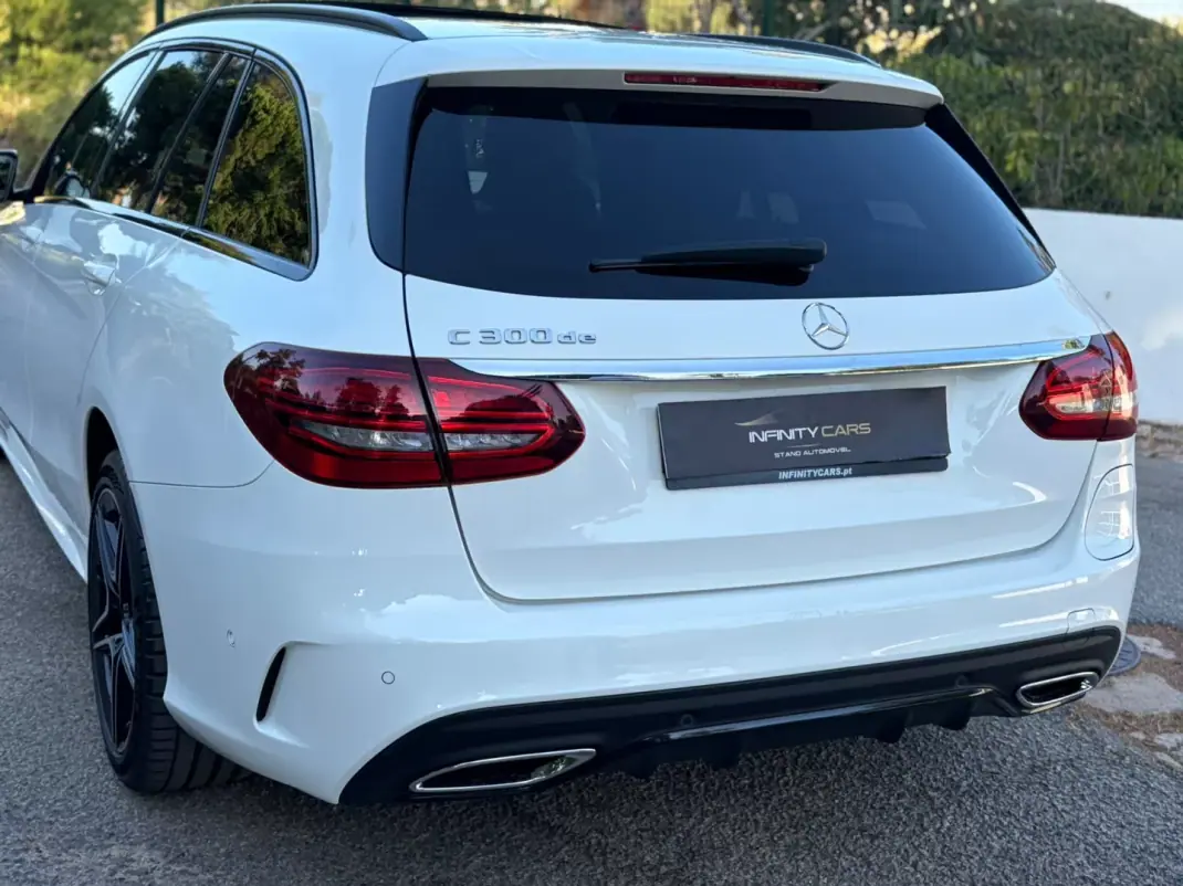 Mercedes-Benz C 300 2020 - 28999 EUR, 120000 km - 120000km - foto 6 de 17