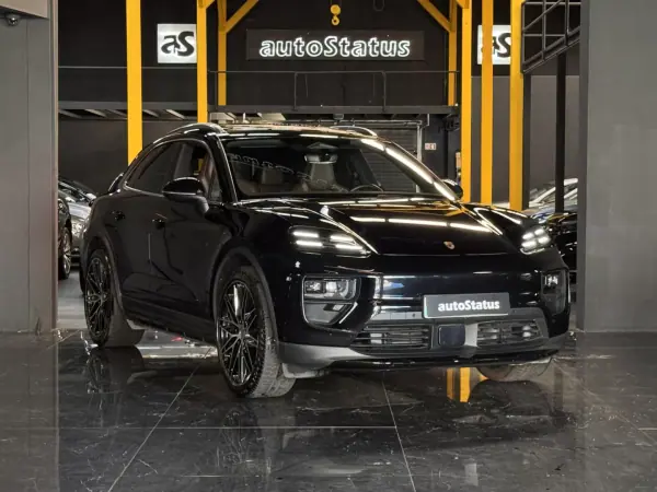 Porsche Macan Electric 4 2025 Elétrico — 37 900 km Porsche Macan 2025