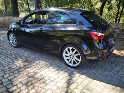 SEAT Ibiza 2014 — foto 4 de 21