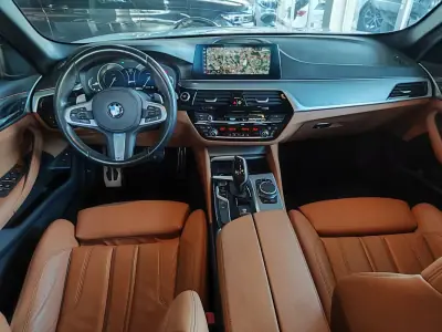 BMW 530e 2019 - 31500 EUR, 46900 km - AUTO.MOTO.pt - 46900km - foto 37 de 39