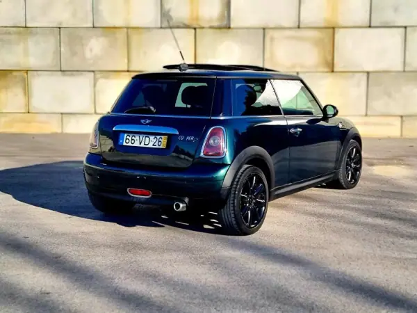 MINI Cooper 2009 - 8900 EUR, 154789 km - AUTO.MOTO.pt - 154789km - foto 3 de 8
