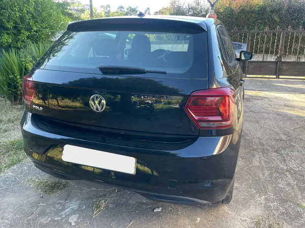 Volkswagen Polo 2018 - 10000 EUR, 175000 km - AUTO.MOTO.pt - 175000km - foto 9 de 13