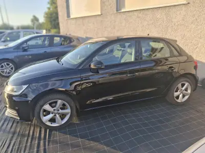 Audi A1 Sportback 2016 - 13500 EUR, 169098 km - 169098km - foto 7 de 17