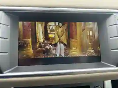 Land Rover Range Rover Evoque 2016 - 22500 EUR, 143300 km - AUTO.MOTO.pt - 143300km - foto 14 de 17