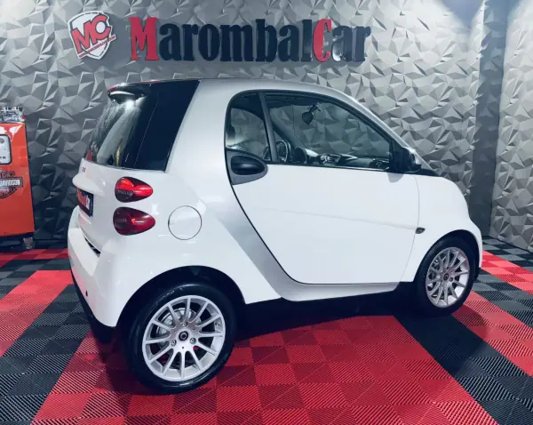 Smart ForTwo Coupé 2008 - 4650 EUR, 238615 km - AUTO.MOTO.pt - 238615km - foto 6 de 28