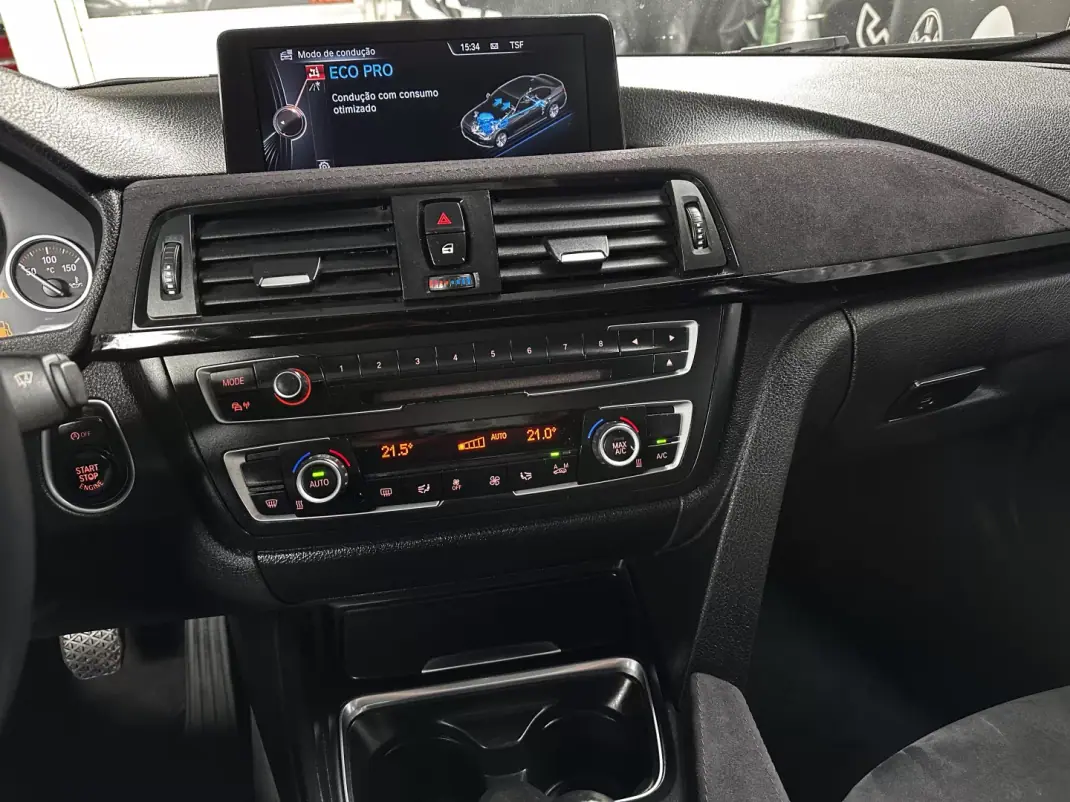 BMW 318 2014 - 18750 EUR, 237000 km - AUTO.MOTO.pt - 237000km - foto 26 de 40