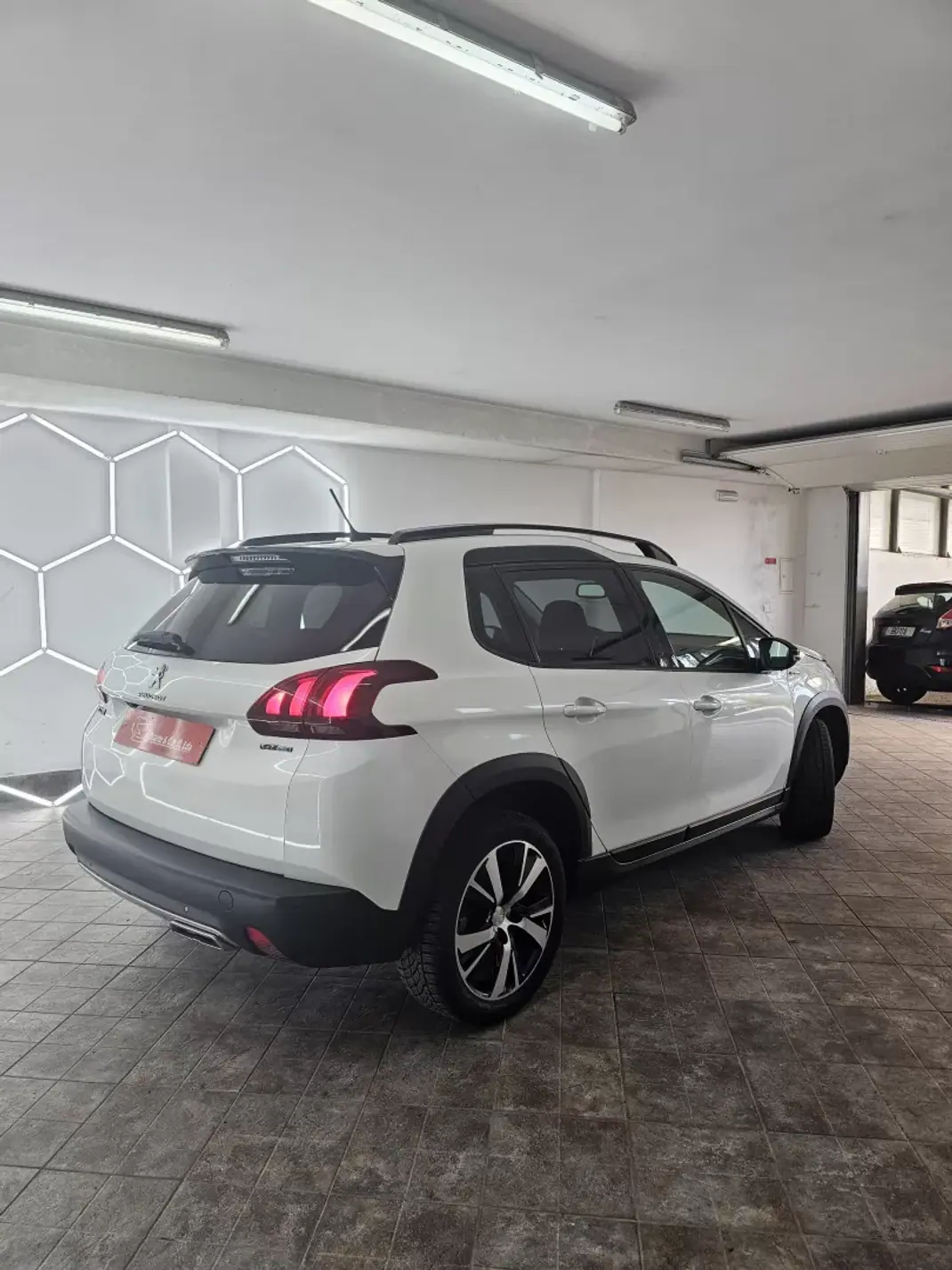 Peugeot 2008 2019 - 12850 EUR, 138694 km - AUTO.MOTO.pt - 138694km - foto 15 de 35