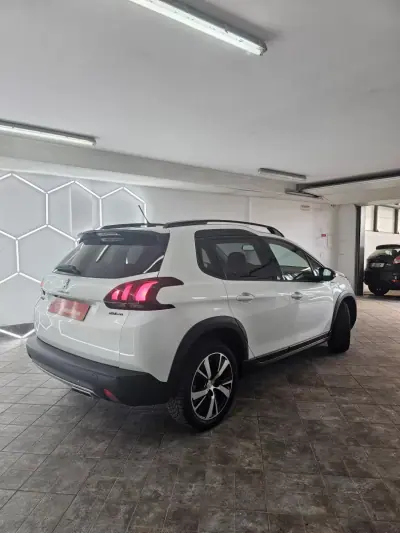 Peugeot 2008 2019 - 12850 EUR, 138694 km - AUTO.MOTO.pt - 138694km - foto 15 de 35