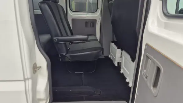 VW Crafter 35 2.0 TDi 136 CT Longa BlueMotion 2015 - 19900 EUR, 193603 km - AUTO.MOTO.pt - 193603km - foto 13 de 18