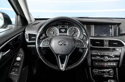 Infiniti Q30 2016 - 19750 EUR, 116708 km - AUTO.MOTO.pt - 116708km - foto 7 de 16