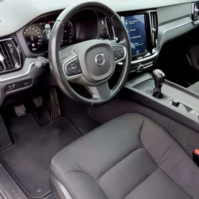 Volvo V60 2019 - 22900 EUR, 165194 km - AUTO.MOTO.pt - 165194km - foto 9 de 27