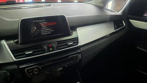 BMW 216 Active Tourer 2016 - 14890 EUR, 92637 km - AUTO.MOTO.pt - 92637km - foto 28 de 55