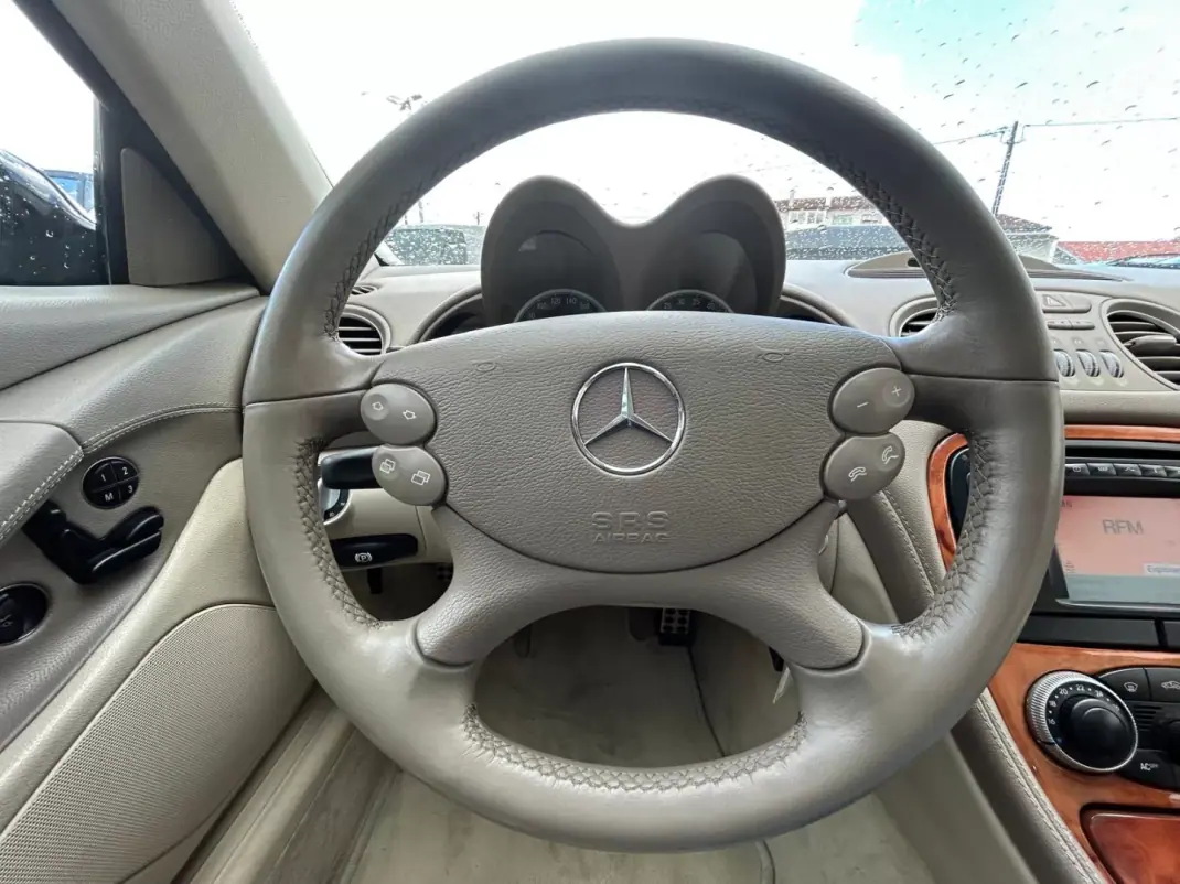 Mercedes-Benz SL 350 2003 - 27500 EUR, 123103 km - AUTO.MOTO.pt - 123103km - foto 13 de 29