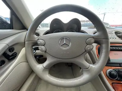 Mercedes-Benz SL 350 2003 - 27500 EUR, 123103 km - AUTO.MOTO.pt - 123103km - foto 13 de 29