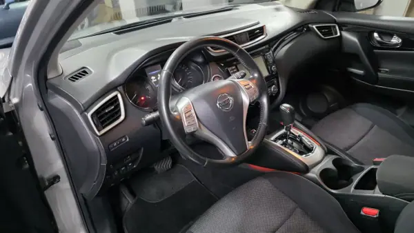 Nissan Qashqai 2015 - 17990 EUR, 157000 km - AUTO.MOTO.pt - 157000km - foto 5 de 24