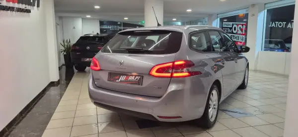 Peugeot 308 SW 2016 - 9490 EUR, 123000 km - AUTO.MOTO.pt - 123000km - foto 7 de 27