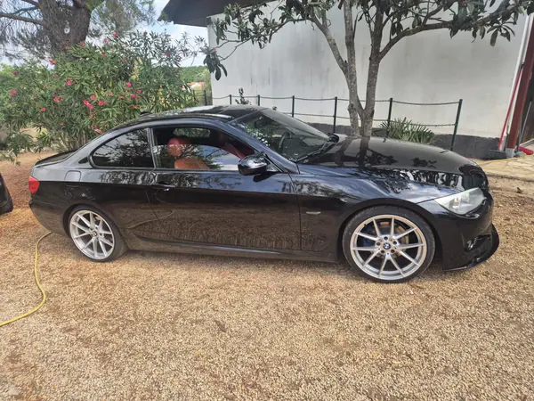 BMW 320 E92 lci pack m 2011 Diesel