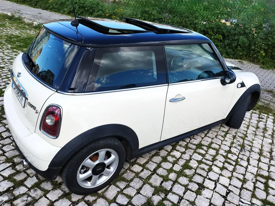 MINI Cooper 2009 - 5950 EUR, 230000 km - AUTO.MOTO.pt - 230000km - foto 1 de 15