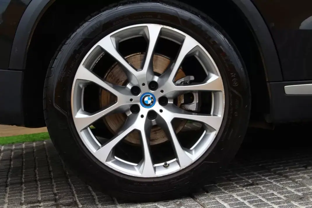 BMW X5 2022 - 47500 EUR, 156000 km - AUTO.MOTO.pt - 156000km - foto 6 de 19