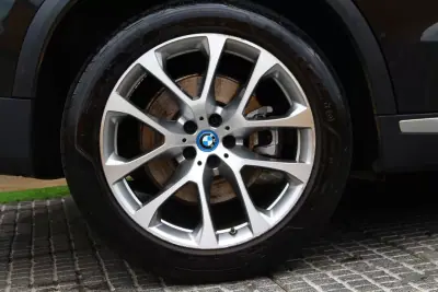 BMW X5 2022 - 47500 EUR, 156000 km - AUTO.MOTO.pt - 156000km - foto 6 de 19