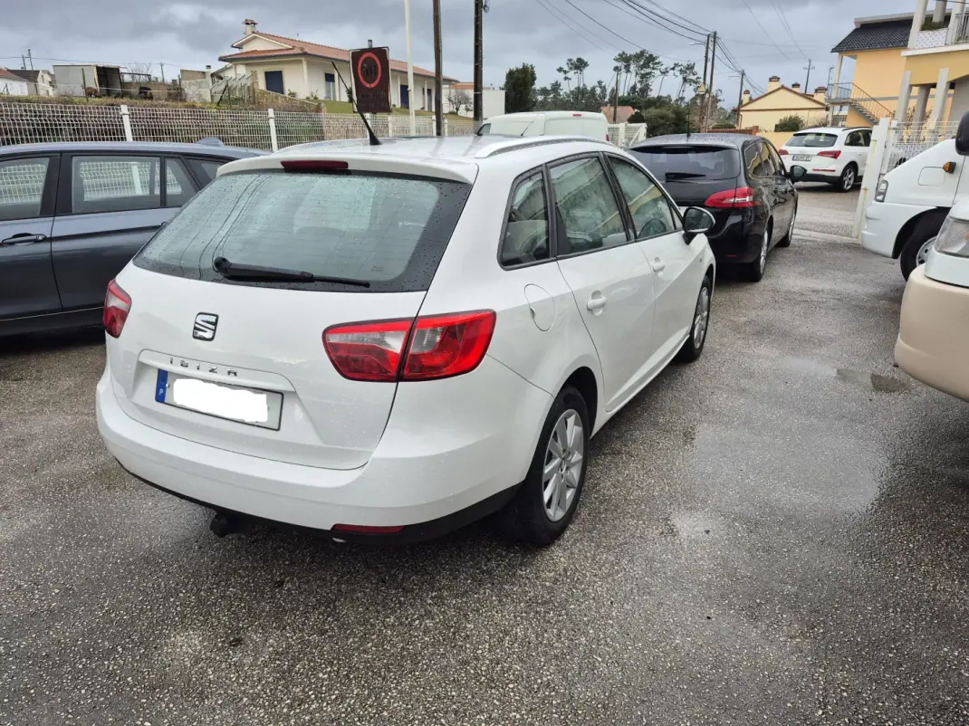 SEAT Ibiza ST 2015 - 8400 EUR, 244800 km - AUTO.MOTO.pt - 244800km - foto 4 de 5