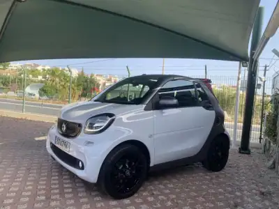Smart Fortwo Cabrio 2019 - 17900 EUR, 40794 km - AUTO.MOTO.pt - 40794km - foto 5 de 24