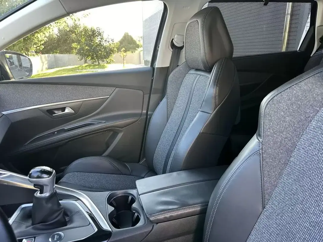 Peugeot 5008 2018 - 14900 EUR, 220000 km - 220000km - foto 38 de 60