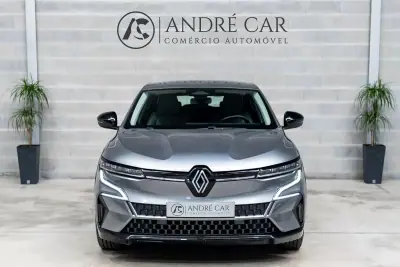 Renault Mégane E-Tech 2022 - 22450 EUR, 48129 km - AUTO.MOTO.pt - 48129km - foto 3 de 38