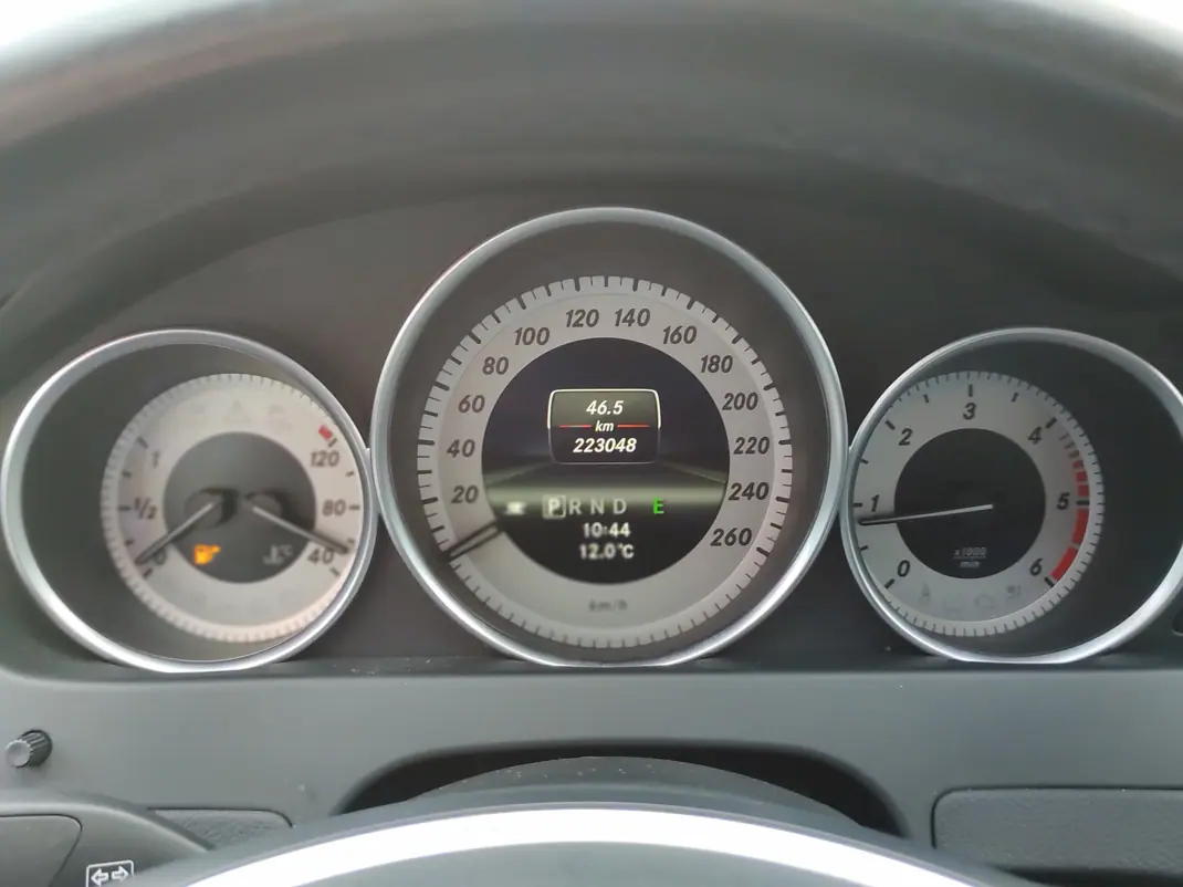 Mercedes-Benz C 220 2012 - 14900 EUR, 222999 km - AUTO.MOTO.pt - 222999km - foto 14 de 15