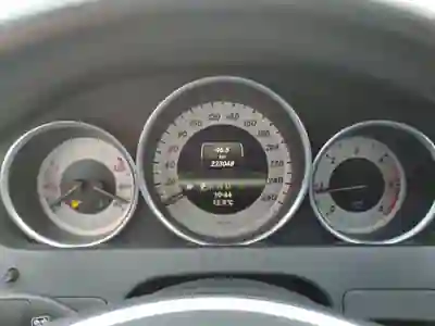 Mercedes-Benz C 220 2012 - 14900 EUR, 222999 km - AUTO.MOTO.pt - 222999km - foto 14 de 15
