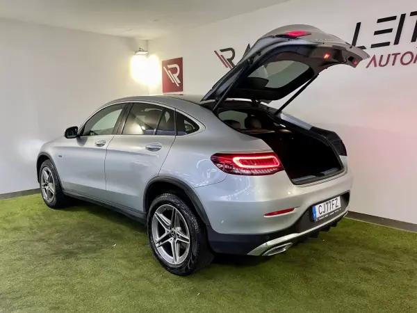 Mercedes-Benz GLC 300 2020 - 43750 EUR, 97000 km - AUTO.MOTO.pt - 97000km - foto 31 de 32