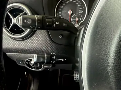 Mercedes-Benz A 180 2015 - 15999 EUR, 219500 km - AUTO.MOTO.pt - 219500km - foto 73 de 110