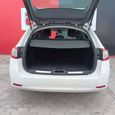 Peugeot 508 SW 2012 - 9900 EUR, 259271 km - AUTO.MOTO.pt - 259271km - foto 5 de 18