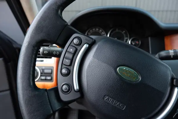 Land Rover Range Rover 2002 - 17800 EUR, 270400 km - AUTO.MOTO.pt - 270400km - foto 24 de 26