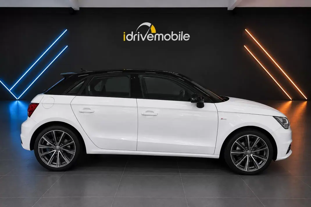 Audi A1 Sportback 2013 - 10900 EUR, 138900 km - 138900km - foto 7 de 24
