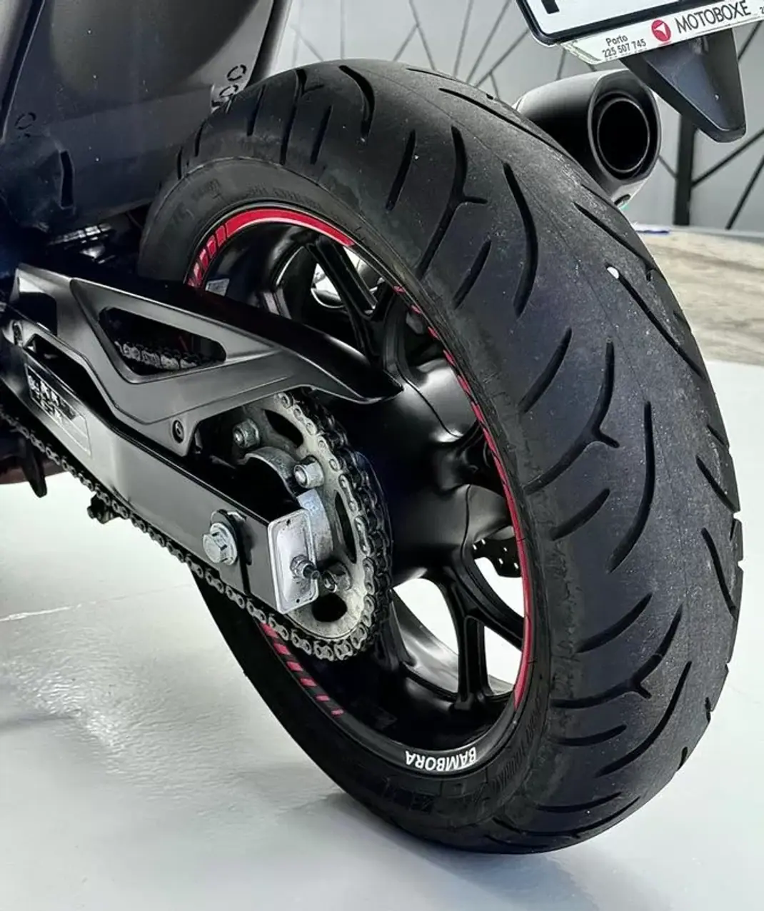 Honda NC750X 2015 - 5950 EUR, 35803 km - 35803km - foto 22 de 27
