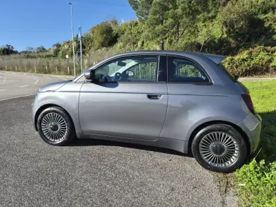Fiat 500e 2021 - 15995 EUR, 32834 km - AUTO.MOTO.pt - 32834km - foto 10 de 29