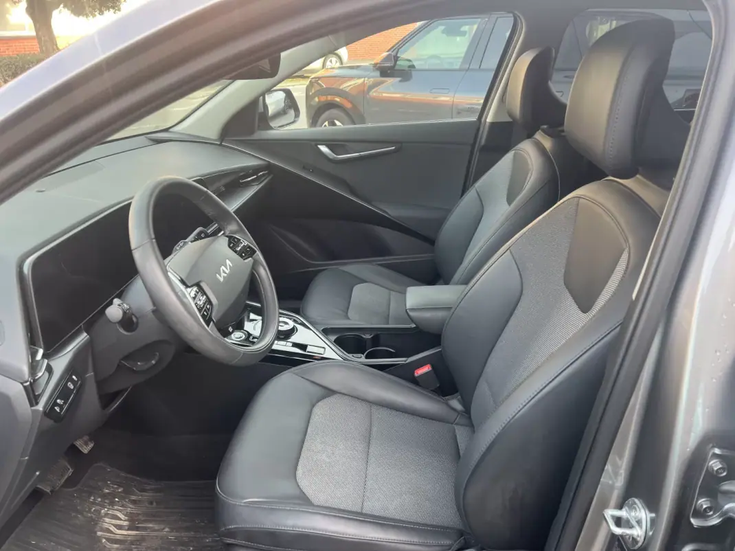 Kia Niro 2024 - 29500 EUR, 25000 km - AUTO.MOTO.pt - 25000km - foto 7 de 20