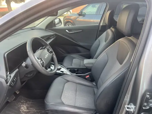 Kia Niro 2024 - 28500 EUR, 25000 km - AUTO.MOTO.pt - 25000km - foto 7 de 20