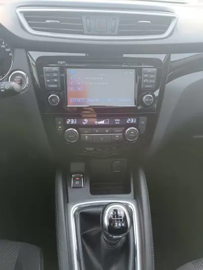 Nissan Qashqai 2016 - 12500 EUR, 183100 km - AUTO.MOTO.pt - 183100km - foto 24 de 36