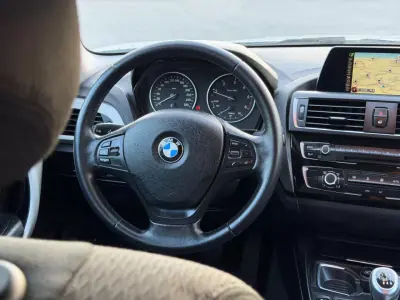 BMW 114 2015 - 11900 EUR, 185938 km - AUTO.MOTO.pt - 185938km - foto 18 de 26